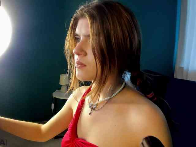 AngelinaLing webcam