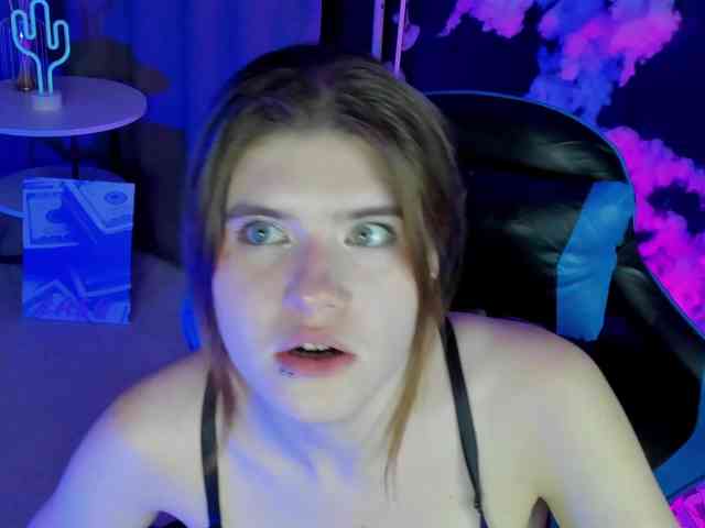 AngelinaLing webcam