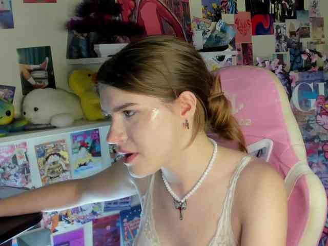AngelinaLing webcam