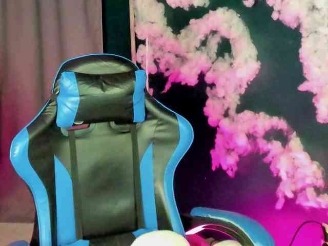 AngelinaLing webcam