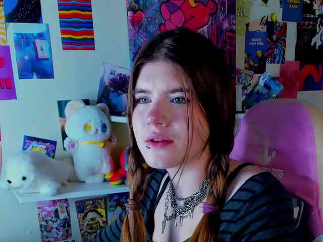 AngelinaLing webcam