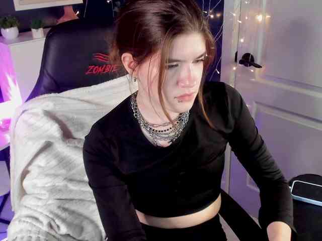 AngelinaLing webcam