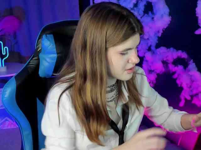 AngelinaLing webcam