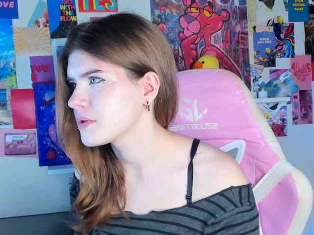AngelinaLing webcam