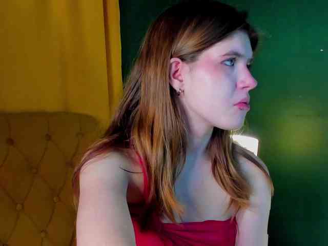 AngelinaLing webcam