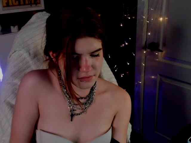 AngelinaLing webcam