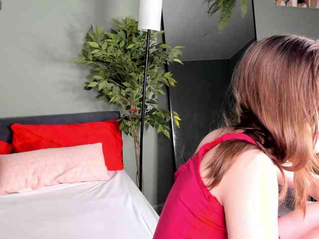 AngelinaLing webcam