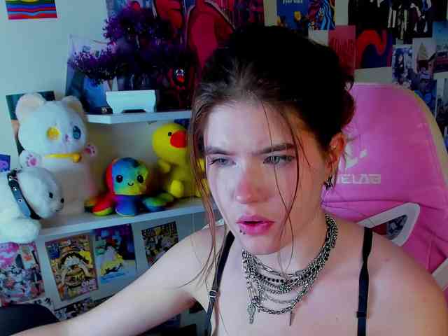 AngelinaLing webcam
