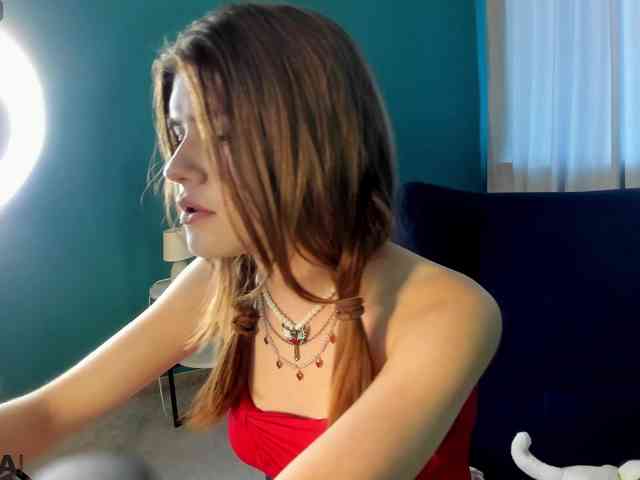 Model: AngelinaLing