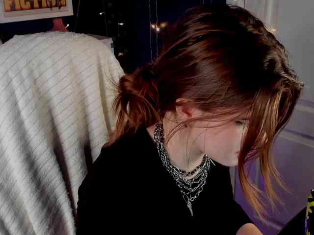 AngelinaLing webcam