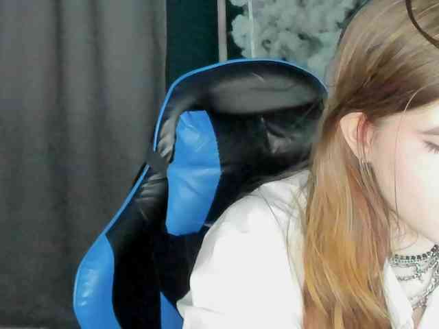 AngelinaLing webcam