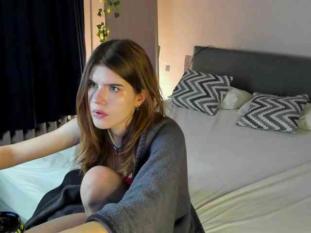 AngelinaLing webcam