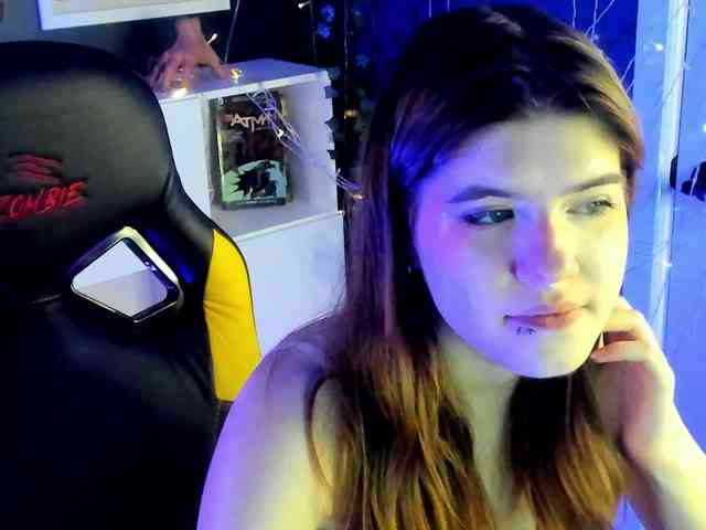 AngelinaLing webcam