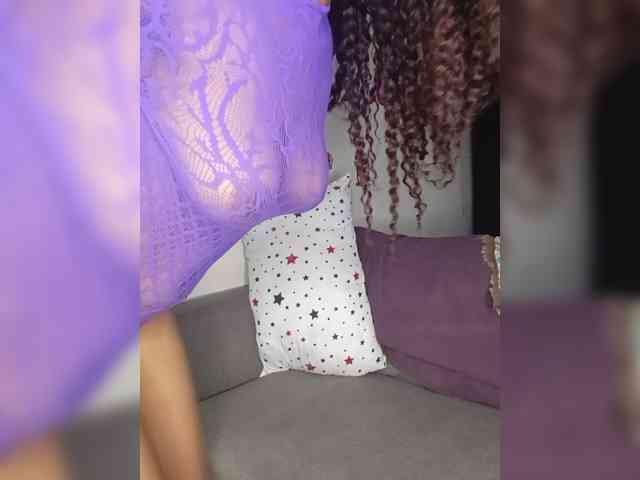 Yadah's webcam live show