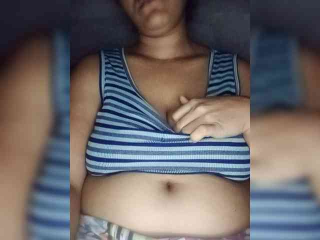 Rosebaby684 webcam