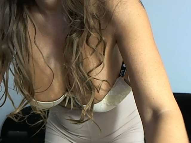 Sandra-Sayd live cam on BongaCams