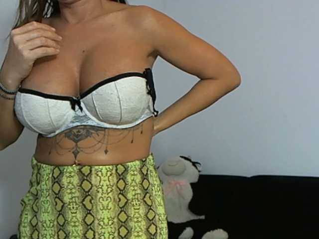 Sandra-Sayd live cam on BongaCams
