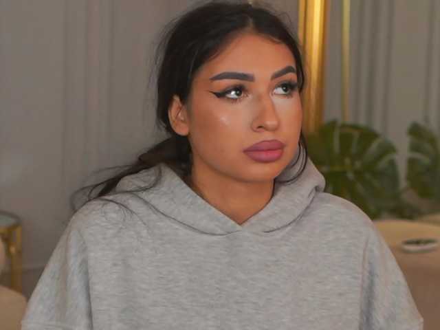 EmmaNoor, live now on BongaCams