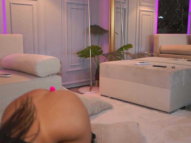 EmmaNoor live cam on BongaCams