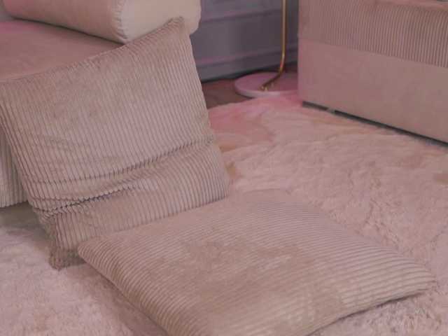 EmmaNoor live cam on BongaCams
