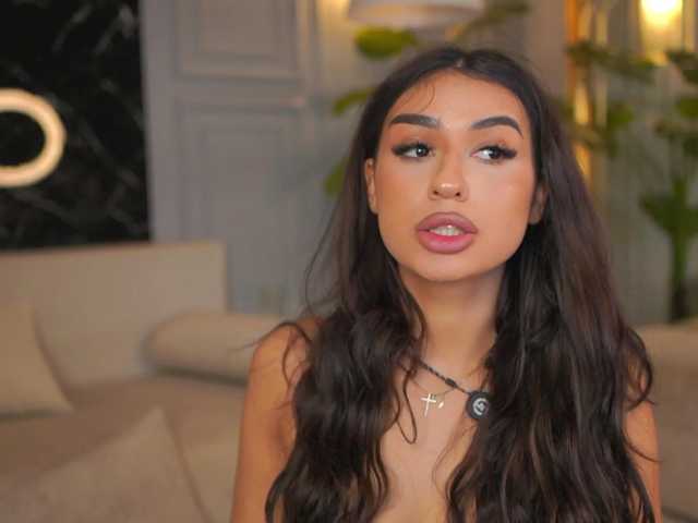 EmmaNoor live cam on BongaCams