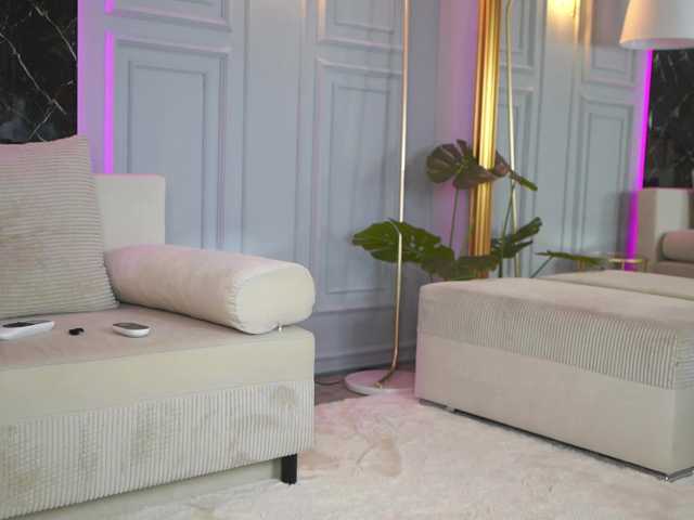 EmmaNoor live cam