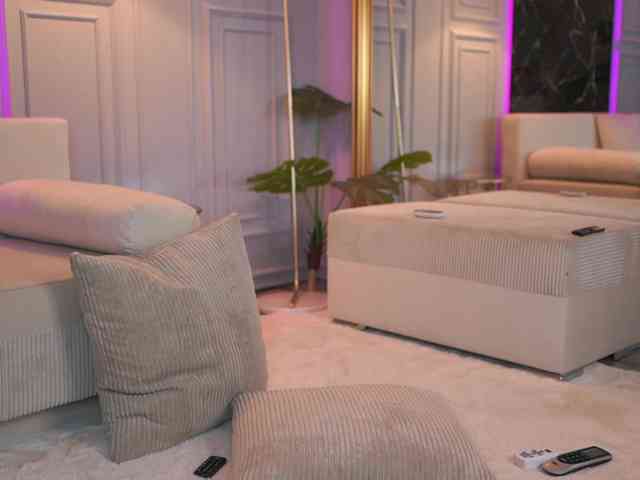 EmmaNoor webcam