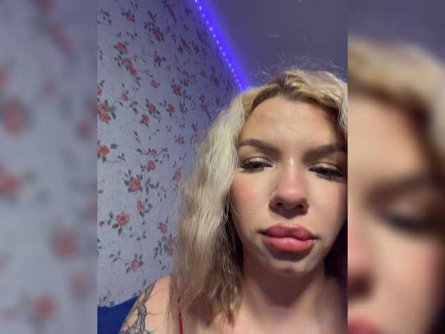 isabelluck1 live cam on BongaCams