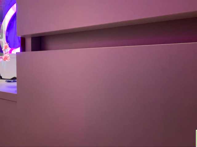 isabelluck1 live cam on BongaCams