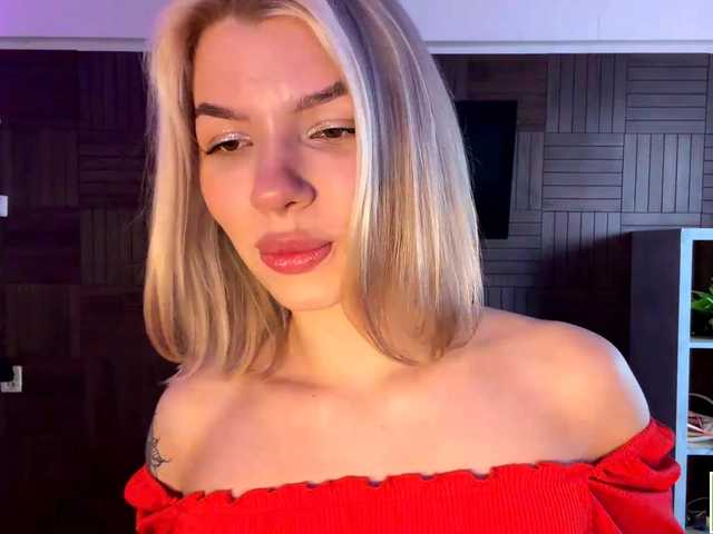 isabelluck1 live cam on BongaCams