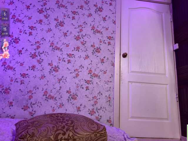 isabelluck1 live cam on BongaCams