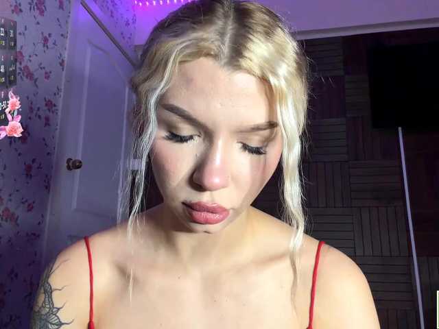 isabelluck1 live cam on BongaCams