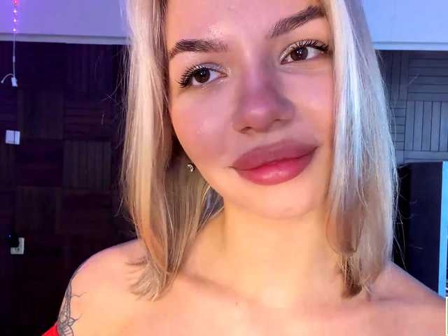 isabelluck1 live cam on BongaCams