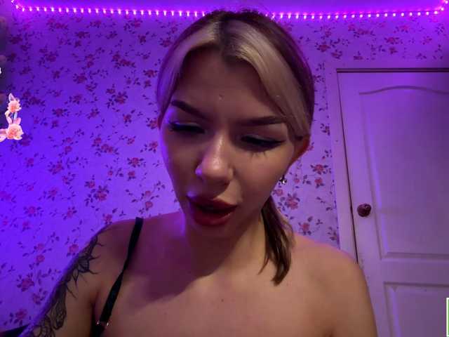 isabelluck1 live cam on BongaCams