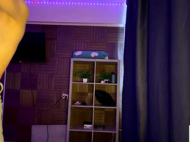 isabelluck1 live cam on BongaCams