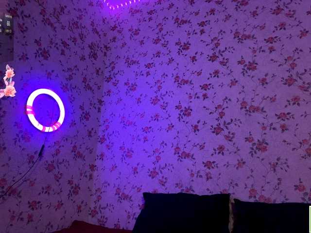 isabelluck1 live cam on BongaCams