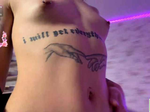 isabelluck1 live cam on BongaCams
