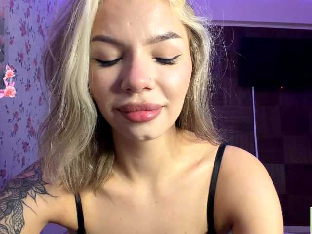 isabelluck1 live cam on BongaCams