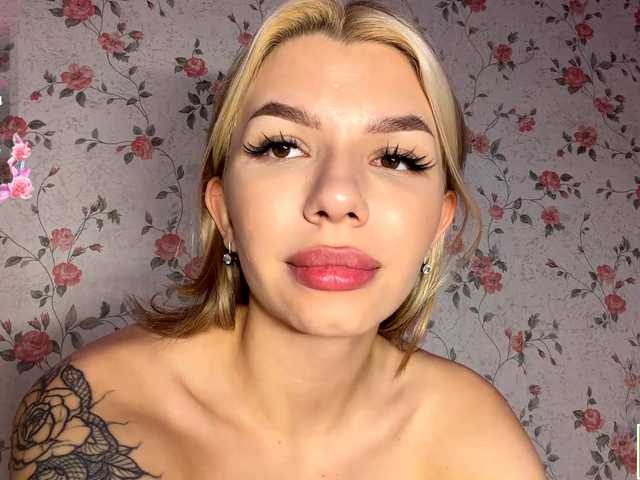 isabelluck1 live cam on BongaCams