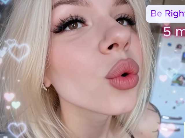 isabelluck1 live cam on BongaCams