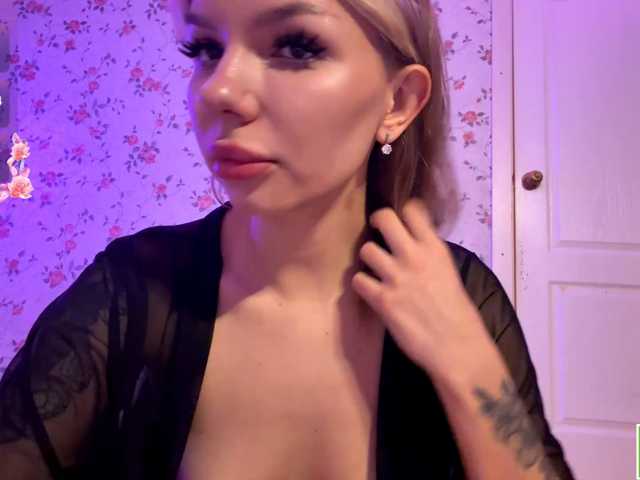 isabelluck1 live cam on BongaCams