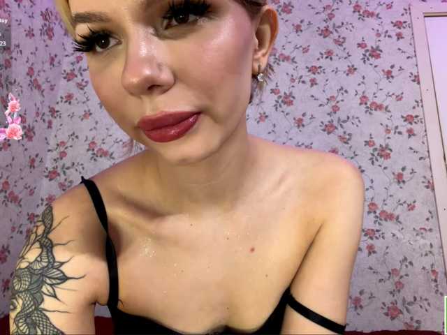 isabelluck1 live cam on BongaCams