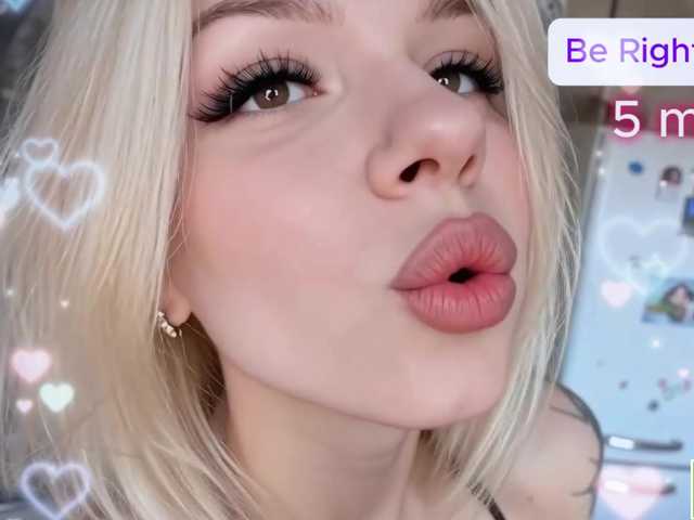 isabelluck1 live cam on BongaCams