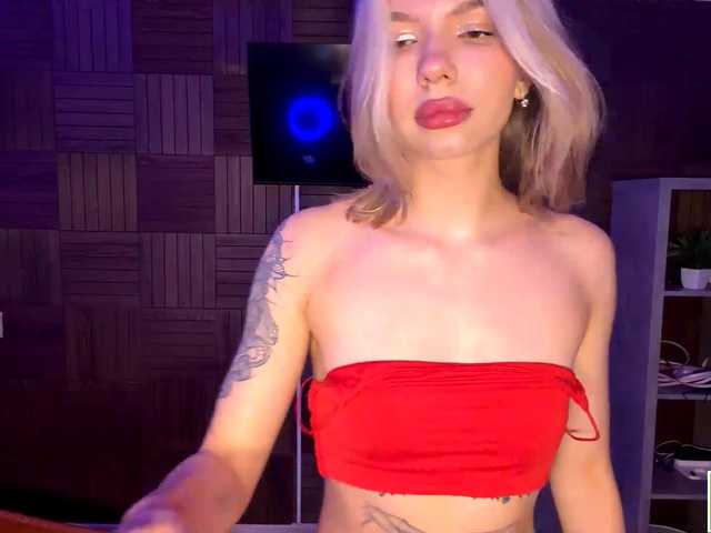 isabelluck1 live cam on BongaCams