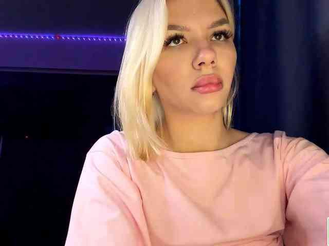Model: isabelluck1