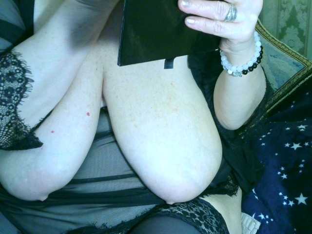 Jagodka25 — live female cam