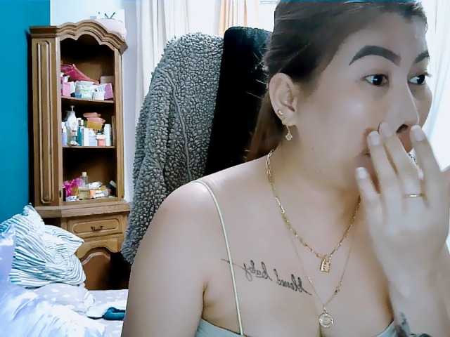 GoddessMia live cam on BongaCams