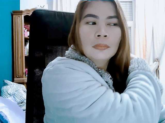 GoddessMia live cam on BongaCams