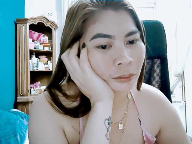 GoddessMia live cam on BongaCams