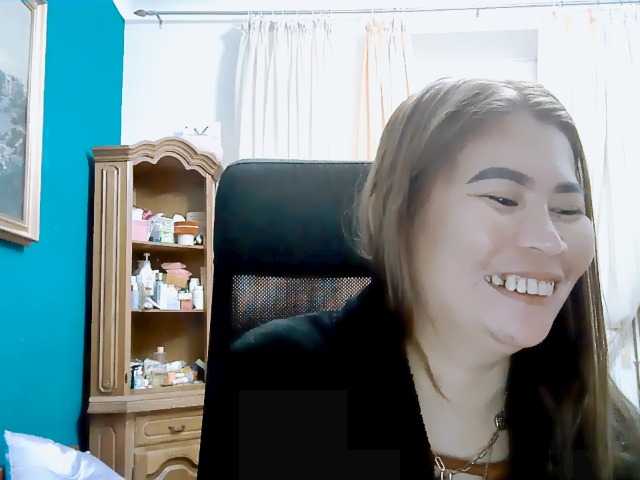GoddessMia live cam preview